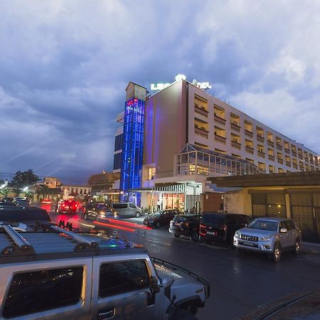 Leon Hotel Kinshasa Eksteriør billede