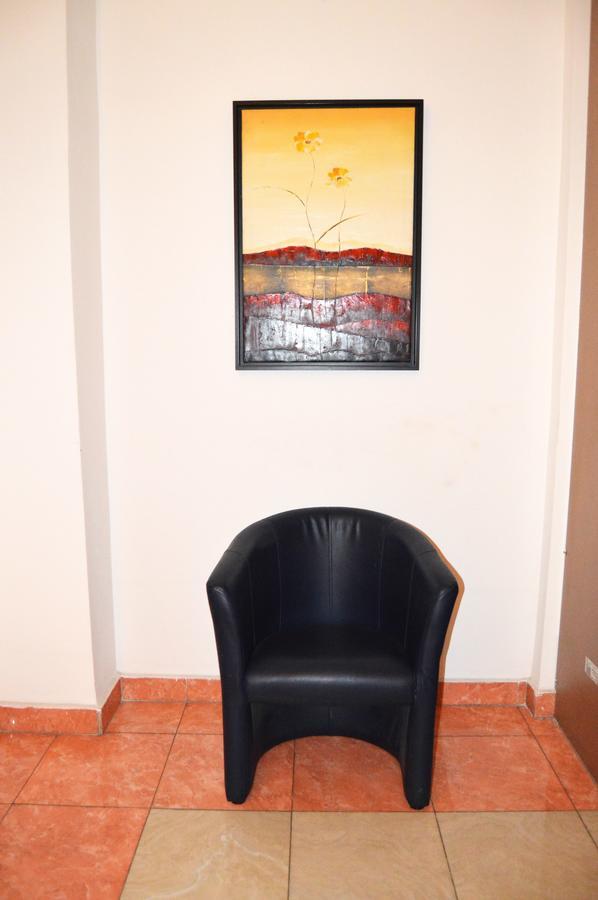 Leon Hotel Kinshasa Eksteriør billede