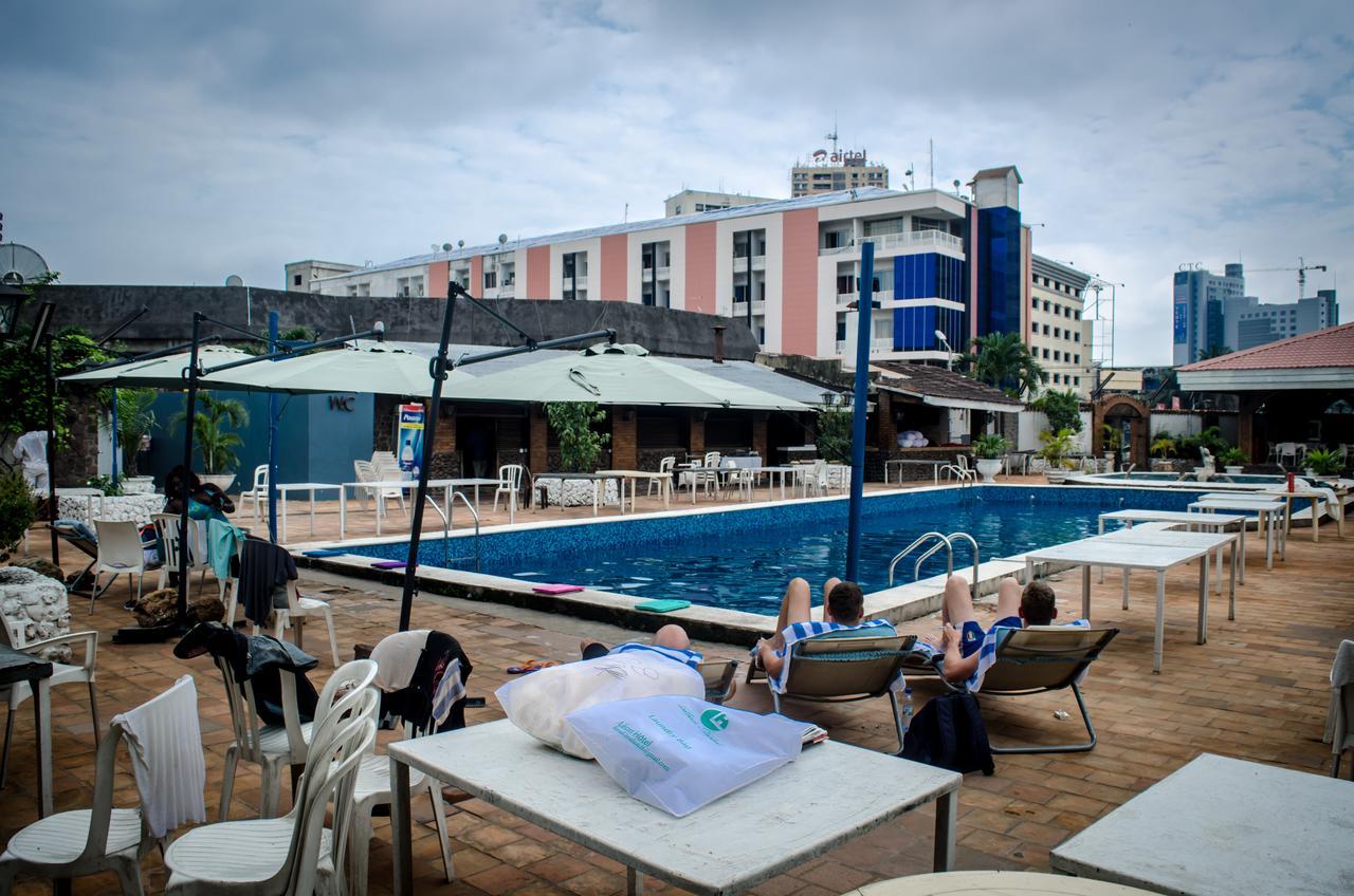 Leon Hotel Kinshasa Eksteriør billede