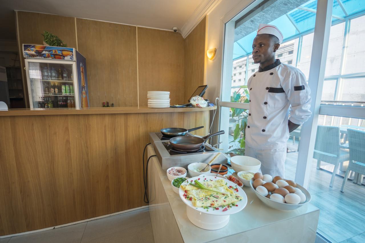 Leon Hotel Kinshasa Eksteriør billede