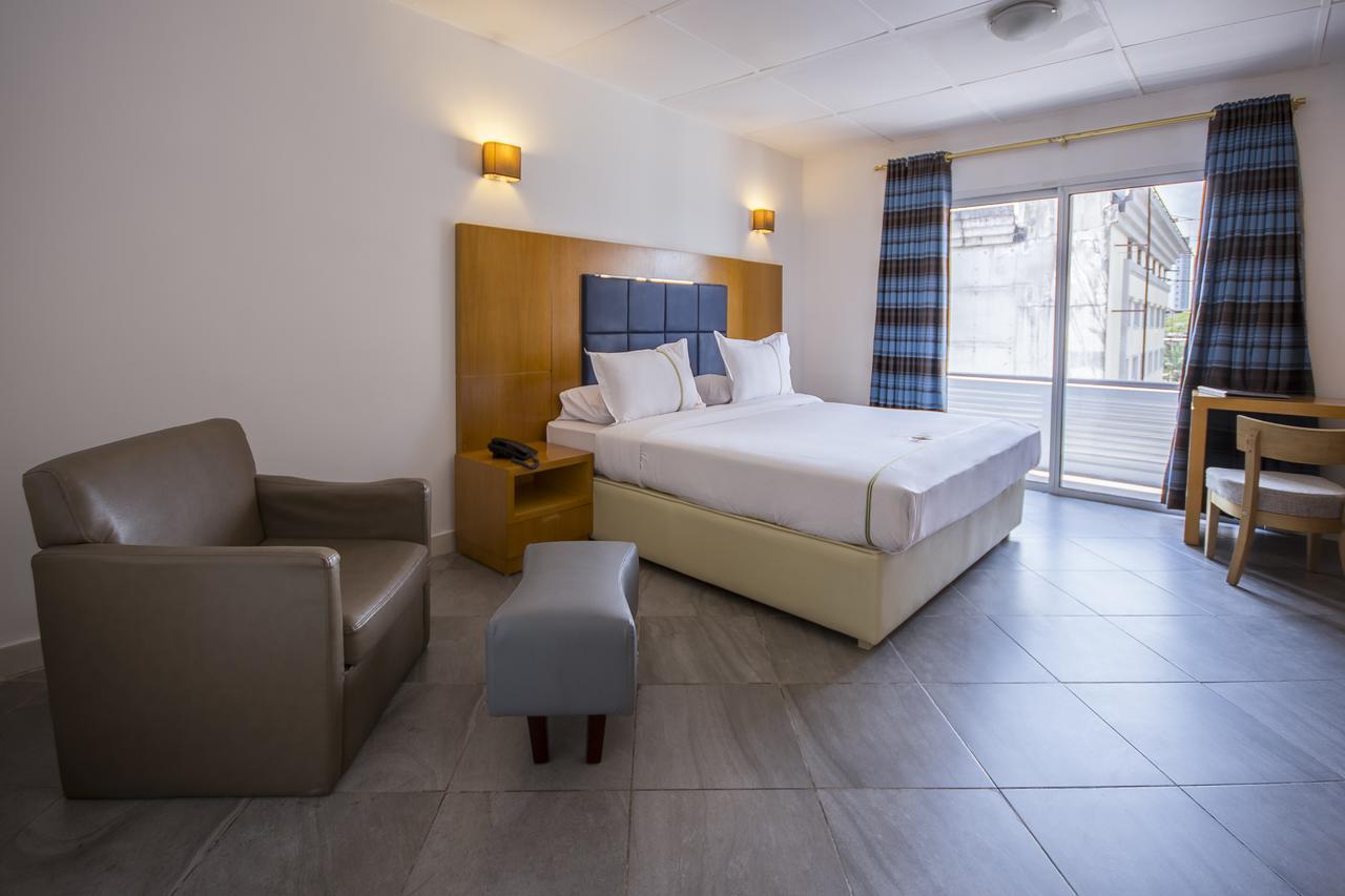 Leon Hotel Kinshasa Eksteriør billede